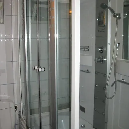 Pensiunea Leo Casa de hóspedes Braşov